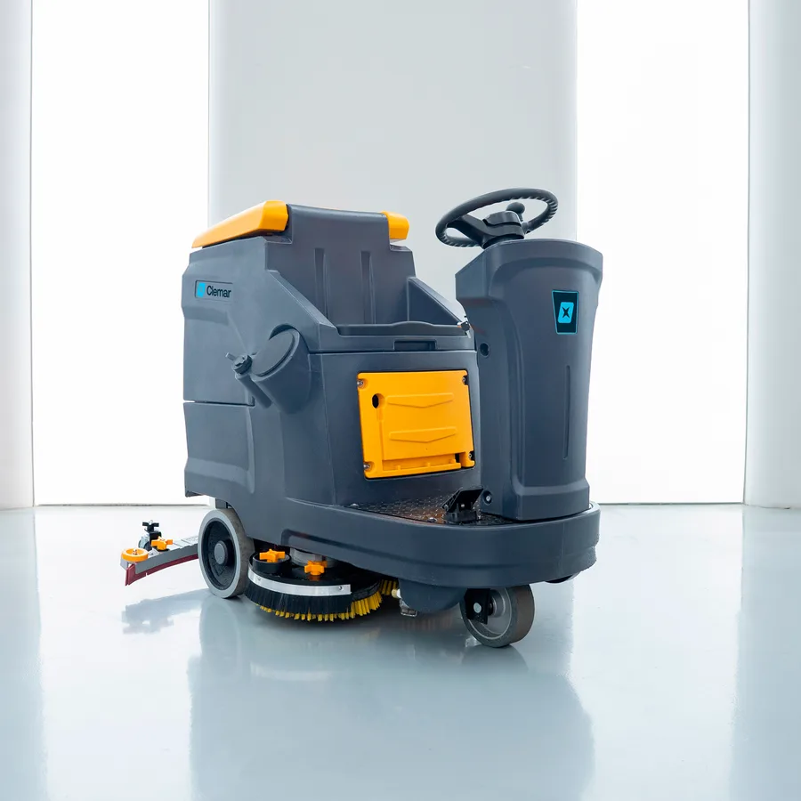 Clemar K70 — professional, o‘tiruvchi joyli pol yuvish mashinasi